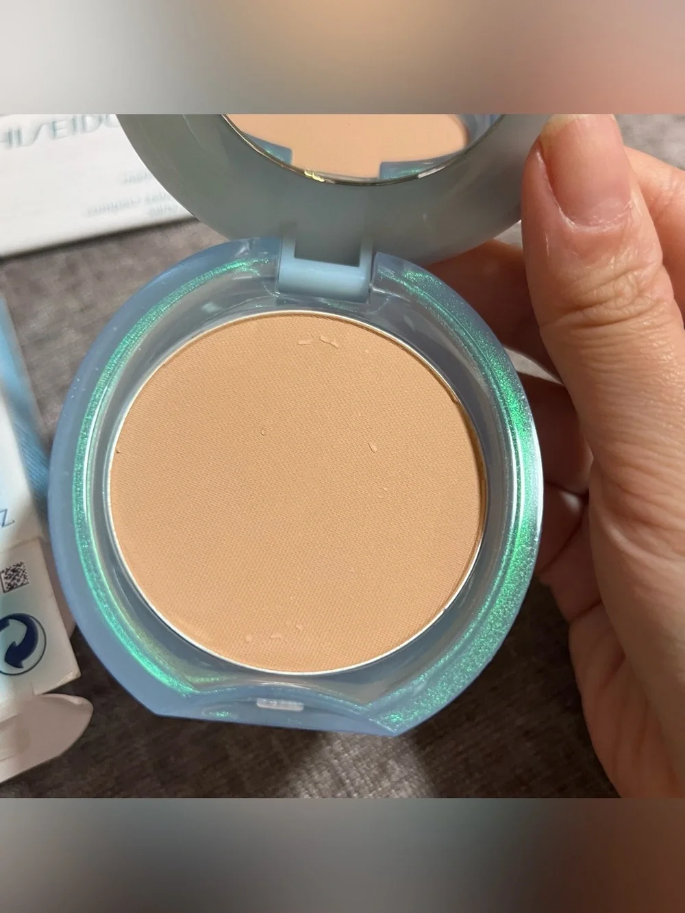 Shiseido Pureness Matifying Compact Oil-Free Foundation 40 natural beige